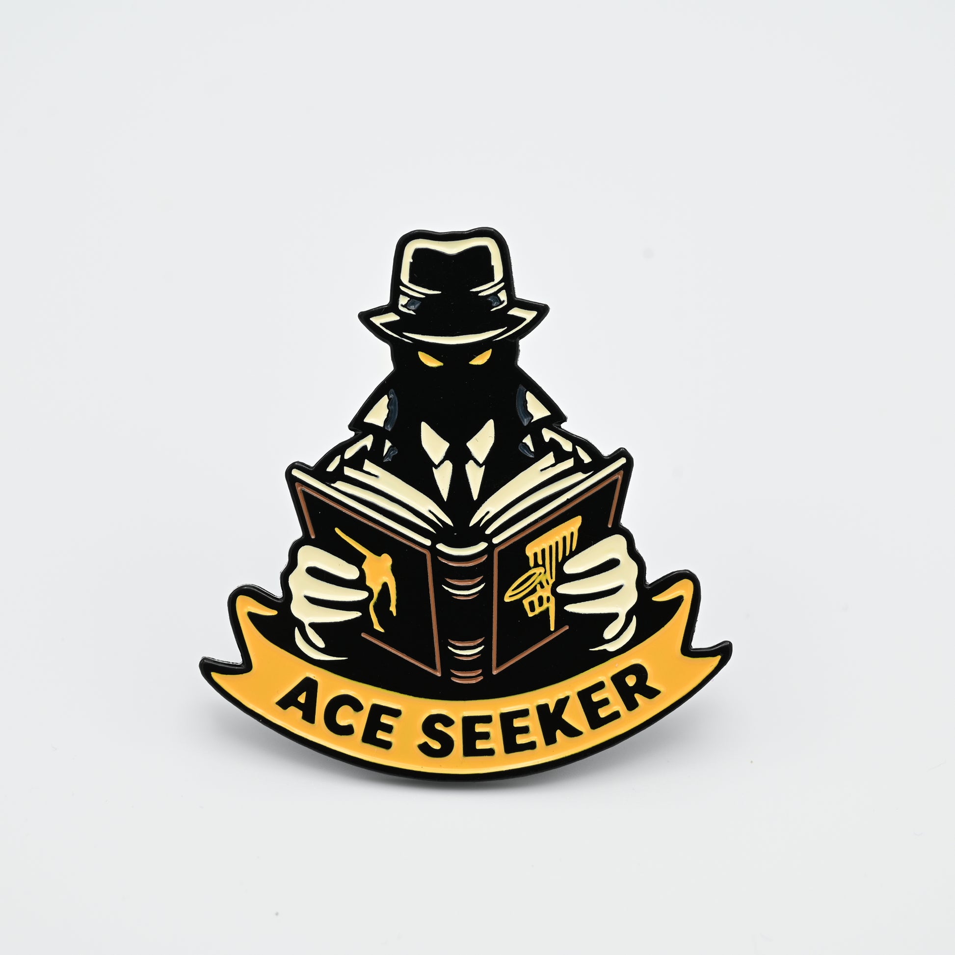 Discgolf pin with a person reading a book on how to get more discgolf aces