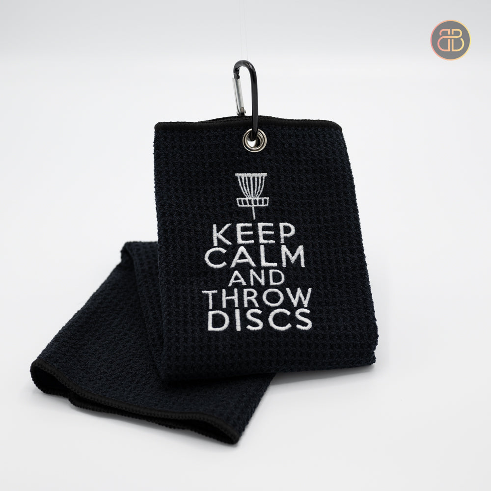 Discgolf towel with the text Keep Calm and throw discs